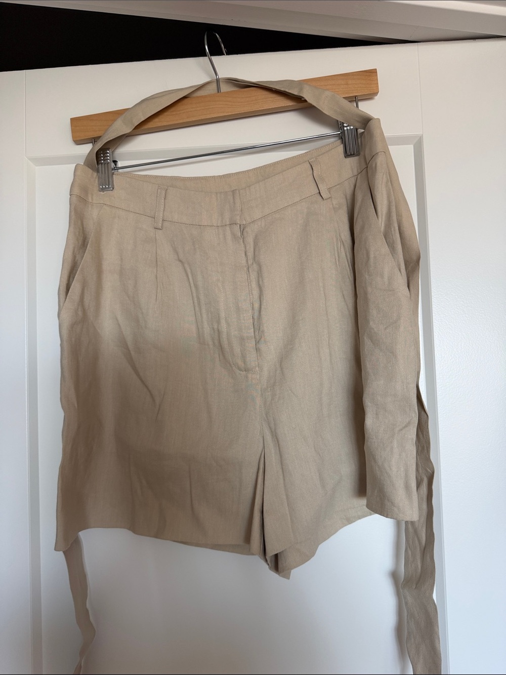 Antonio Melani Beige High-Waist Linen Blend Women’s Shorts